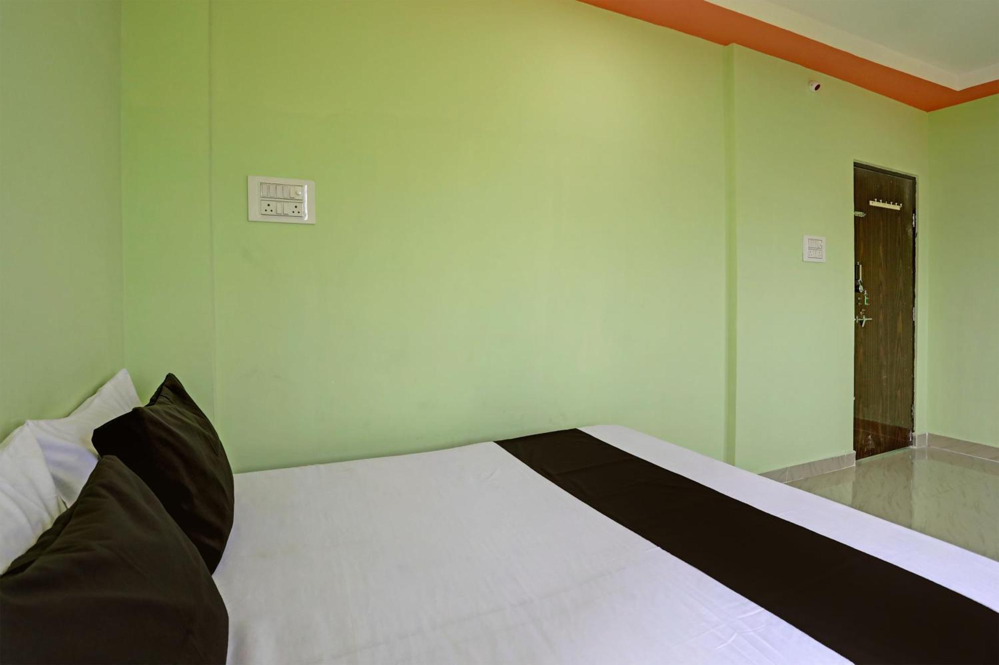 Spot On Hotel Leo Star Chandrapur Exterior foto