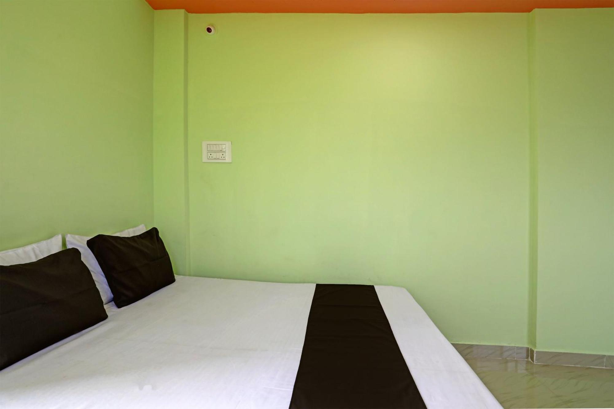 Spot On Hotel Leo Star Chandrapur Exterior foto